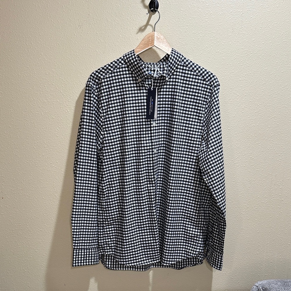 NWT Vineyard Vines OTG Size medium Black Gingham Shirt